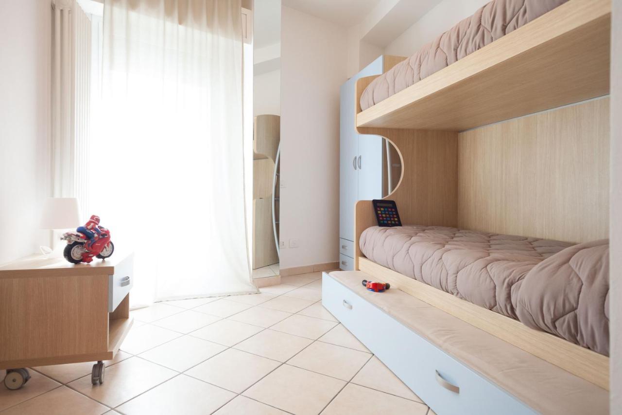 Residenza Alma Aparthotel Ричоне Екстериор снимка