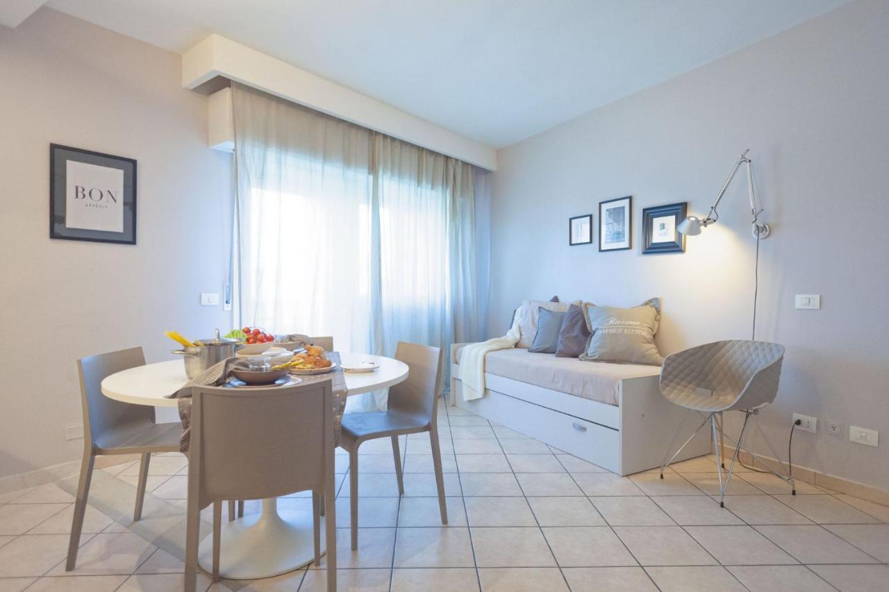 Residenza Alma Aparthotel Ричоне Екстериор снимка