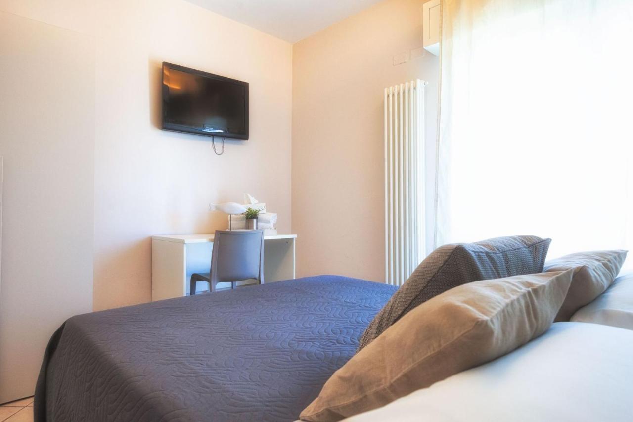 Residenza Alma Aparthotel Ричоне Екстериор снимка
